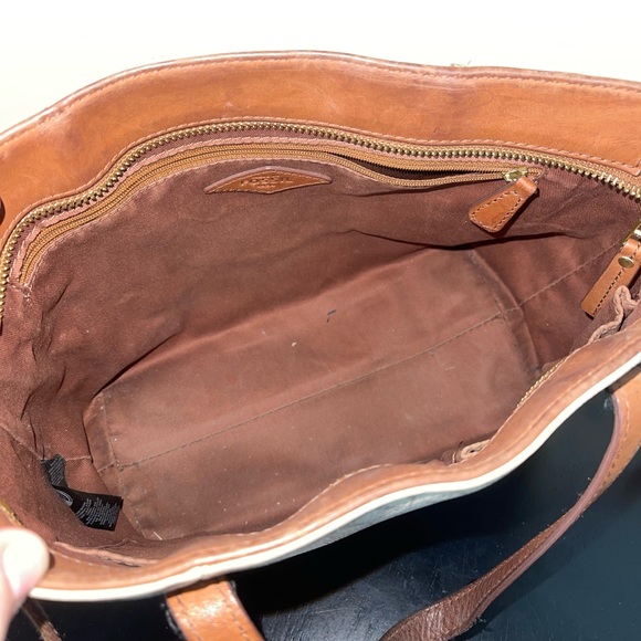 Fossil Cream Patterned Small Tote Crossbody Bag - Picture 7 of 11